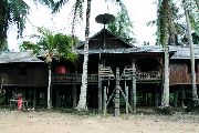 Foto: Women of the Tribe and Search of Freshwater Dolphins in Borneo